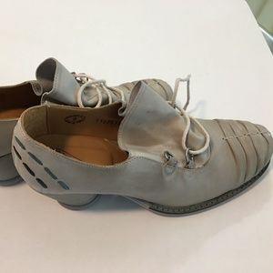 John Fluevog high-heeled gray oxfords with multi c